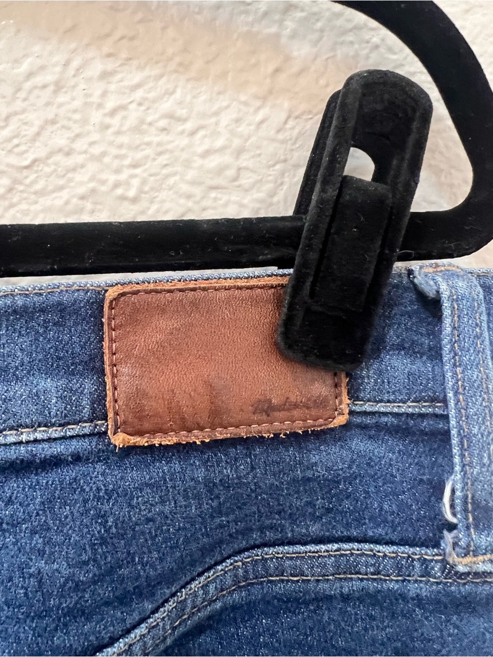 Madewell Mid-Rise Skinny Jeans in Dark Blue Wash - Picture 4 of 4